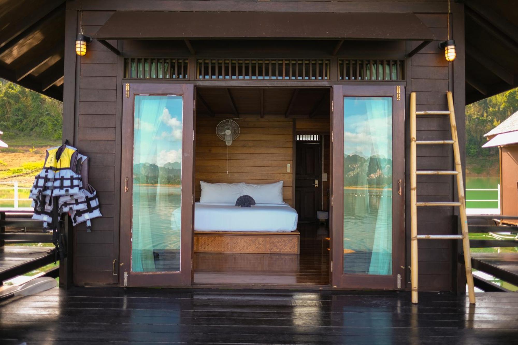 500 Rai Floating Resort Ban Chieo Ko Номер фото